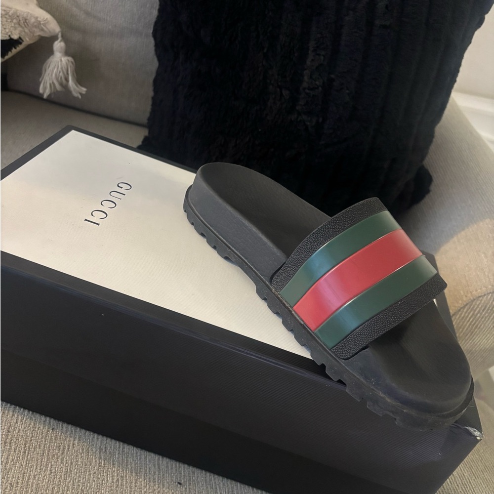 Gucci Black Slide Sandals with Red and Green Stripes